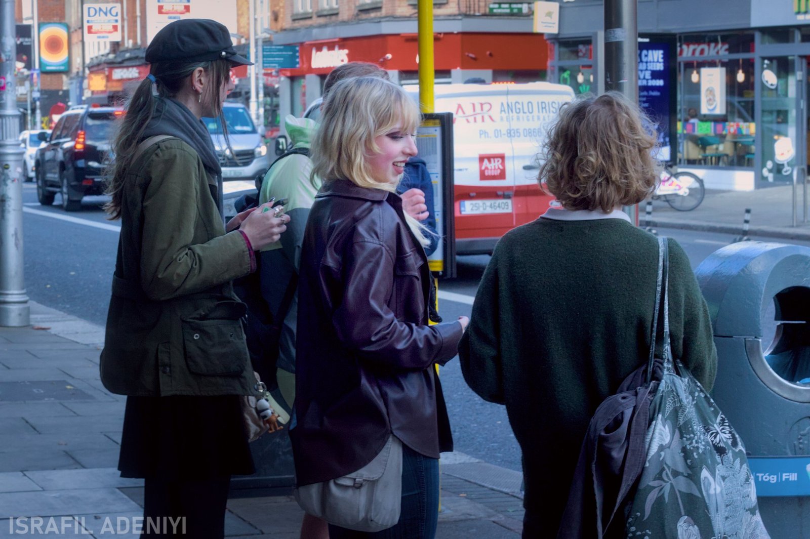 three girls on camden